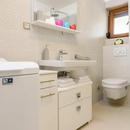 Apartmani Marko I Ana Marina Exterior photo