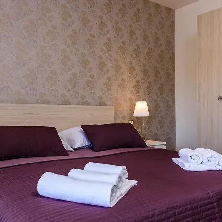 Apartmani Marko I Ana Marina Exterior photo